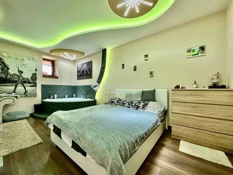 5 szobás családi ház eladó 2800 m2-es telken