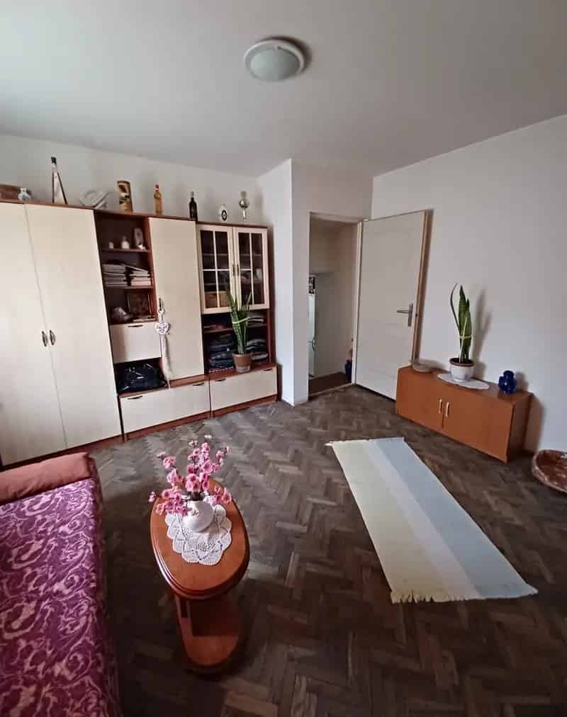 Vámospércs 80 nm-es 2 szobás családi ház eladó