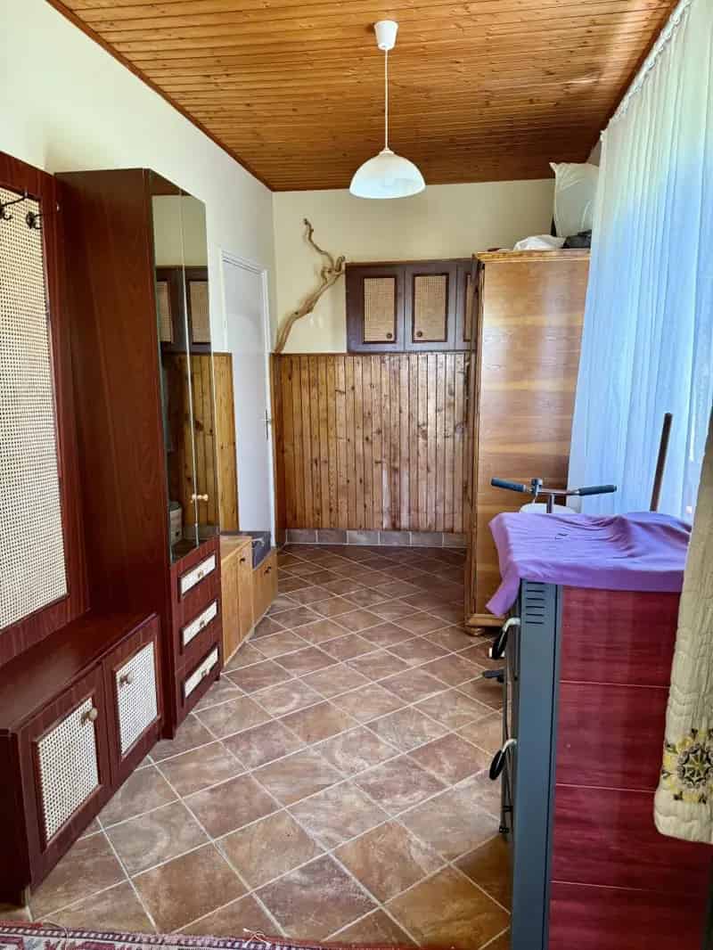 80 nm-es felújítandó családi ház 593 nm-es telken