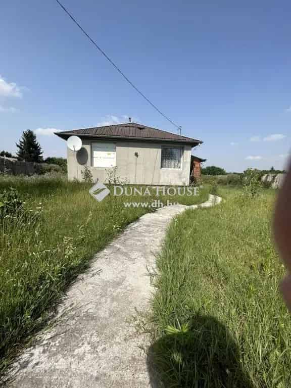 Dömsöd 50 nm-es 2 szobás felújított téglaház 967 nm telekkel