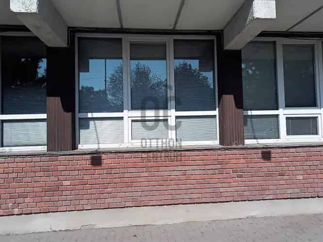 Komáromi eladó kereskedelmi ingatlan komplexum gépparkkal