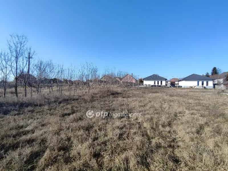 Kakucs külterületi telek eladó 5804 nm