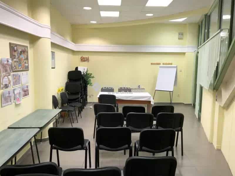 37 nm-es iroda eladó vagy kiadó Nyíregyháza belvárosában