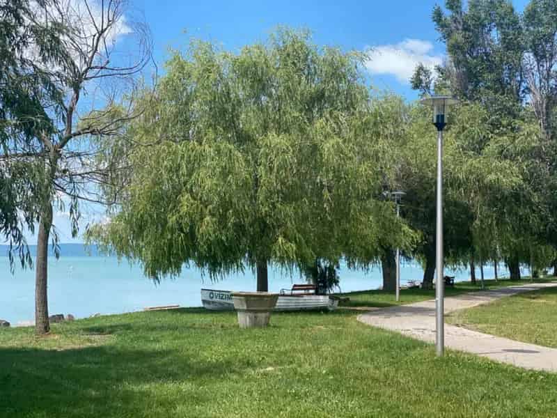 Balatonakarattya Strand Büfék Eladó