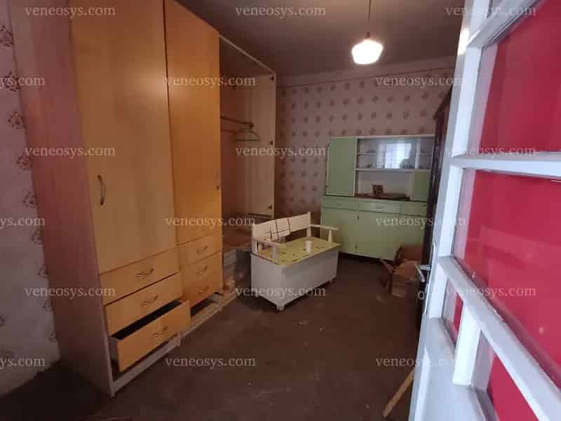 Felujitando csaldi haz Bukkaranyoson 1500m2 telken