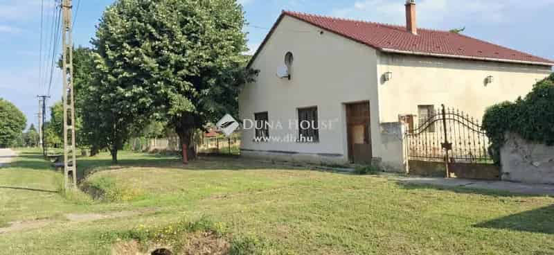 130m2-es családi ház eladó Bissen 3600m2-es telken