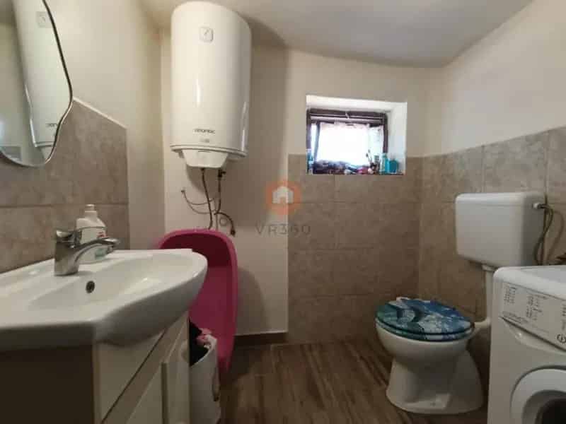Dupla Ingatlan 4089 m2 Telekkel - Családi Ház Vendégházzal