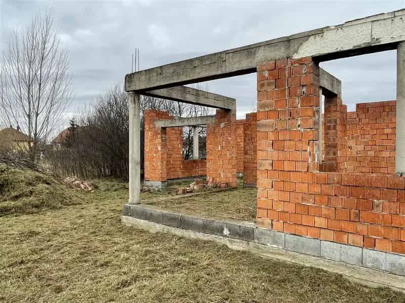 Sarkadi 3 szobás tégla ház eladó