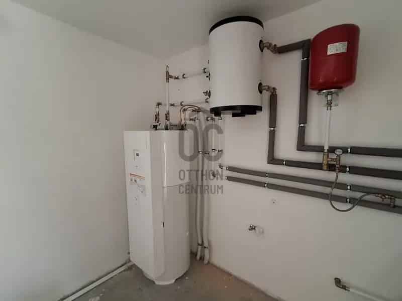Csomád - Eladó Ikerházfél - 3 Szoba - Garázs - Energiatakarékos