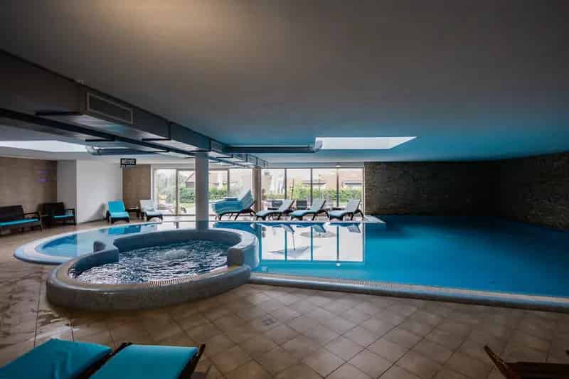 Tihanyi Balatoni Panorámás Üdülő eladó - Wellness és Medence