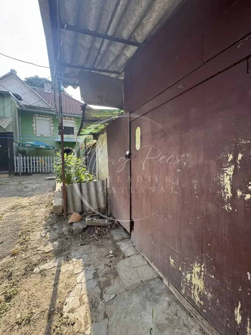 Pécs Vasas 50nm-es Sorházi Lakás Kerttel Eladó