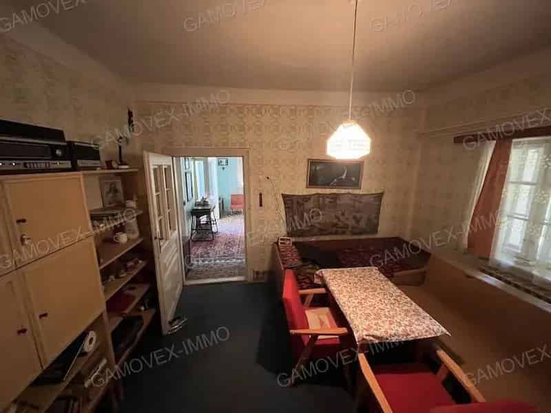 Családi ház eladó Magyarkeszinben 8592 nm-es telken