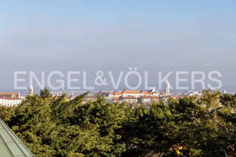 Panorámás Villa Orbánhegyen 370nm 3 Lakással