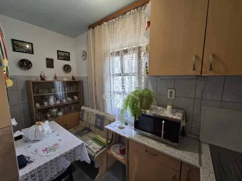 90 m2-es családi ház Nemesdéden 3300 m2-es telekkel