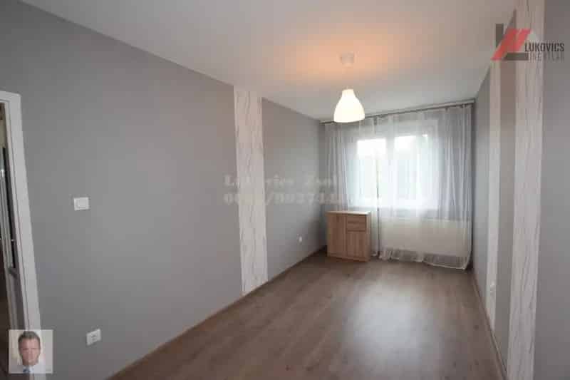Debrecen Újkert 13 nm-es szoba kiadó lakótársnak