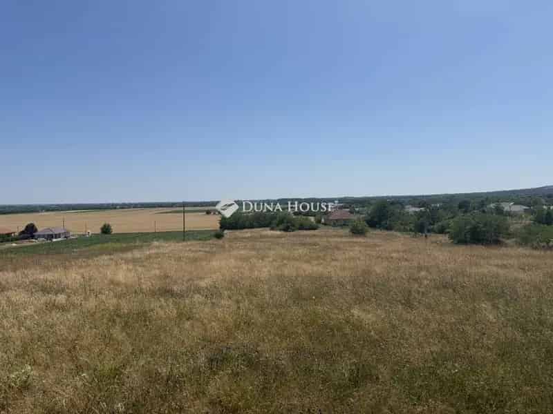 Úrhida Telek Eladó - Panorámás, 1078 m², 30% Beépíthetőség