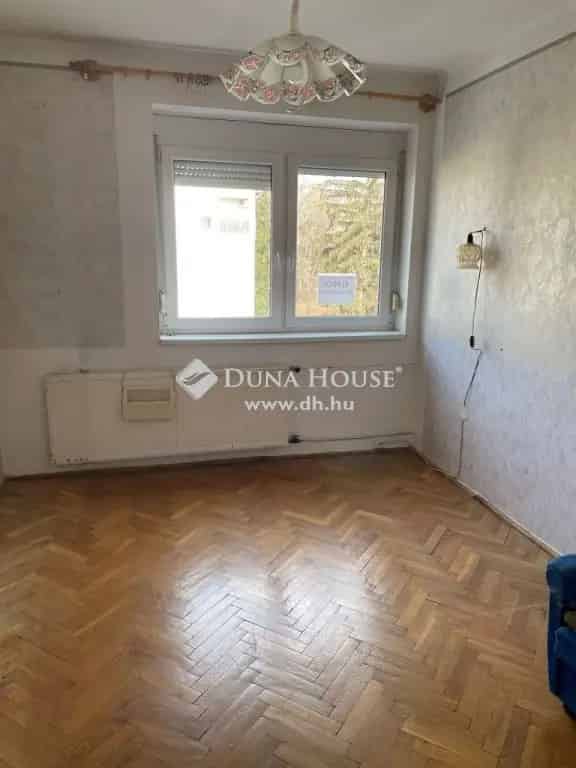 78 nm-es 3 szobás lakás eladó Bonyhádon