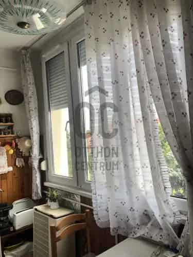 Szolnoki eladó lakás 2 szoba erkéllyel belvárosban