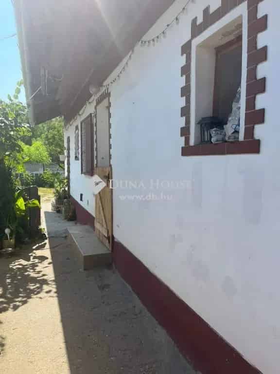 Ceglédi tanya eladó 84 nm 7457 nm telekkel