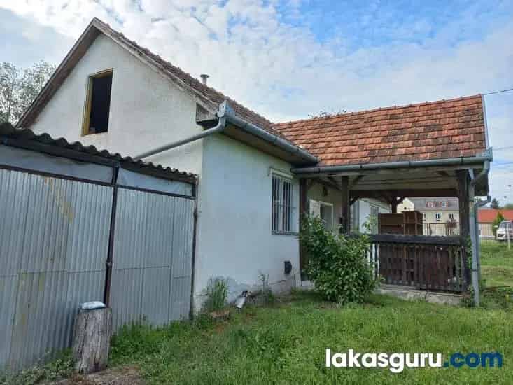 Zalalövői családi ház eladó vállalkozásnak is alkalmas