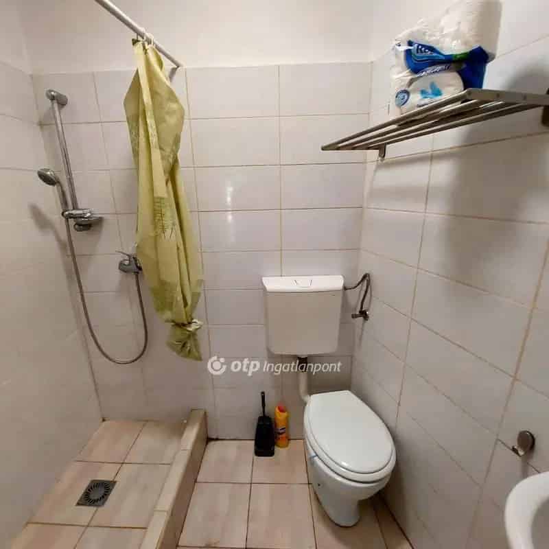Cegléd Belváros - 3 Lakrészből Álló Családi Ház Eladó