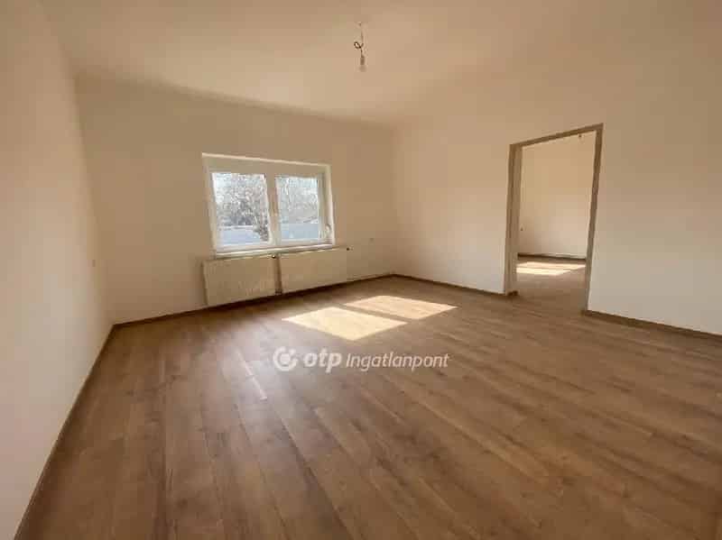 Felujitott 90m2-es Haz Garazzsal Domsodon