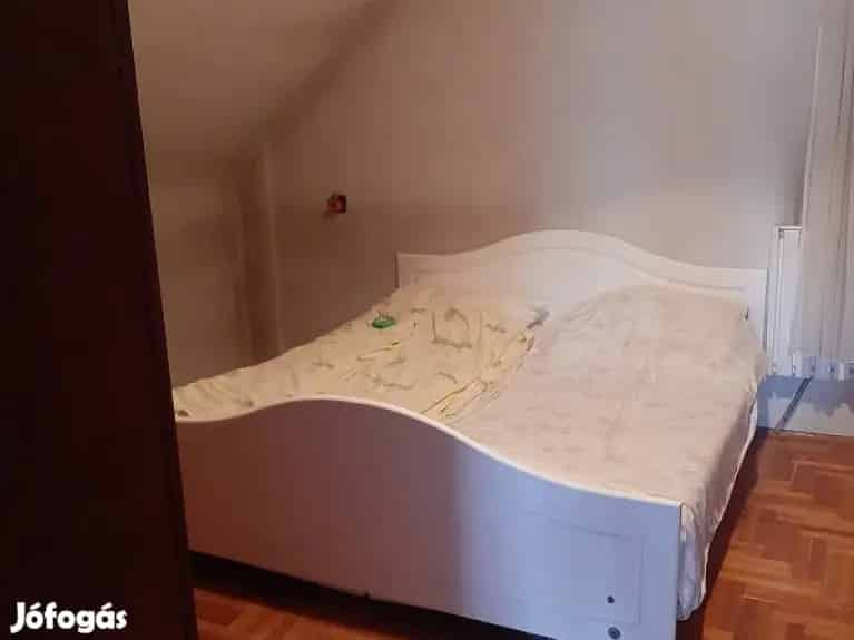 Debrecen Vendéglátó Egység Eladó Lakással