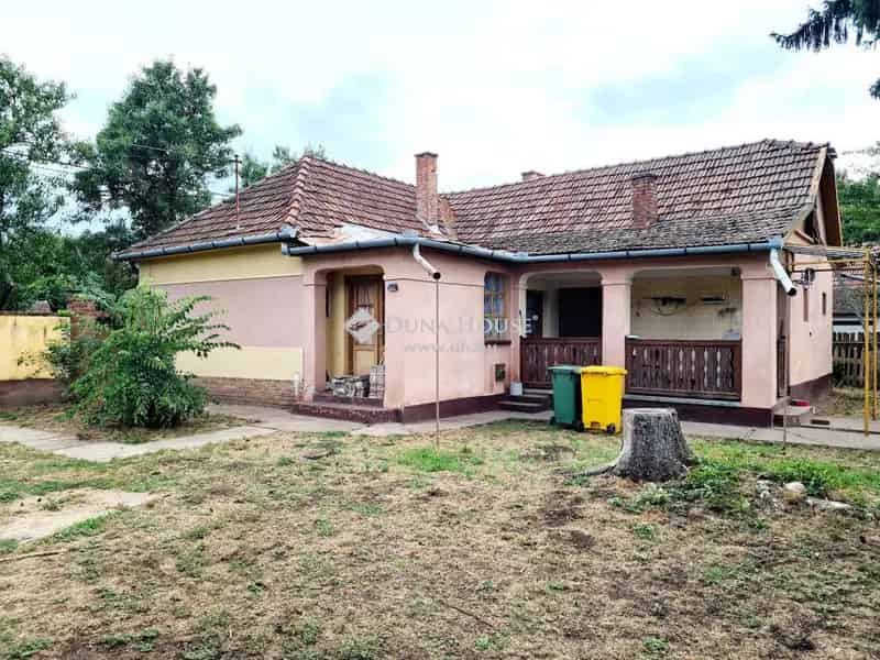 Eladó családi ház Újkígyóson 77 nm 1444 nm-es telken