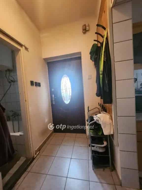 Kétgenerációs otthon Taksonyban eladó
