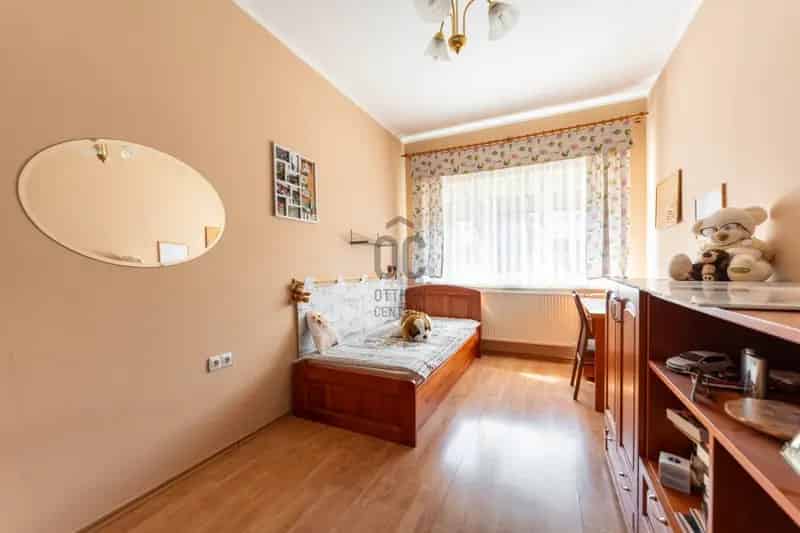 136m2-es Felújított Családi Ház Győrben