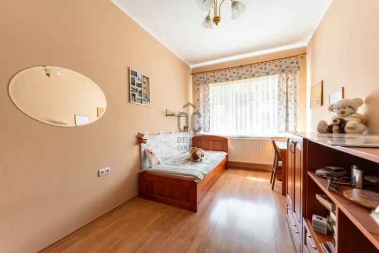 136m2-es Felújított Családi Ház Győrben