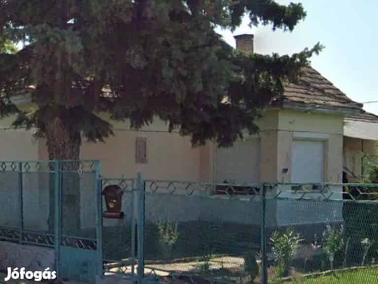 Lepsény 100nm-es 3 szobás családi ház eladó