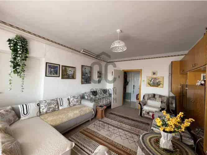 Nyergesujfalui elado panel lakás 53 nm panoramás erkéllyel