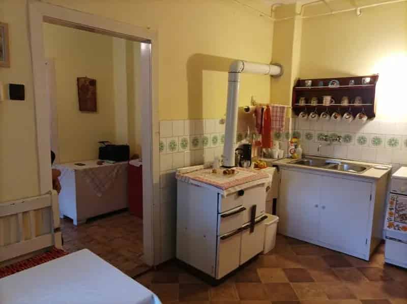 97m2-es családi ház eladó 6504m2-es telken melléképületekkel