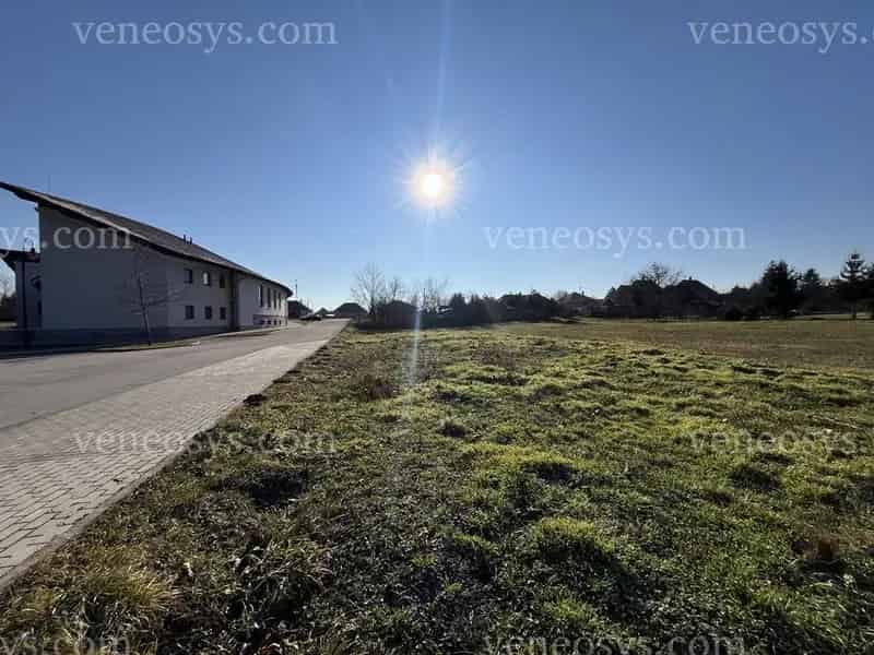Emőd központjában eladó építési telek 765 m²