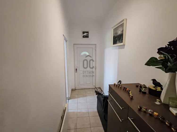 50 m2-es felújított tégla lakás eladó Csornán