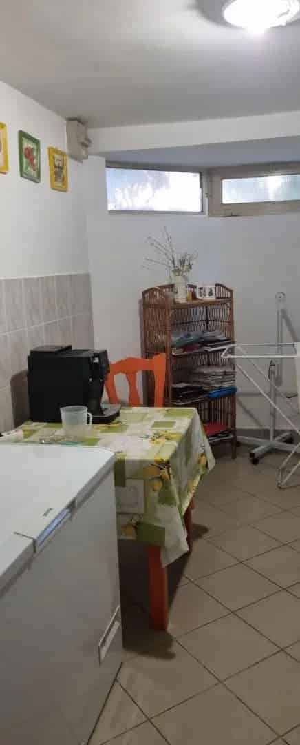 212m2 Debreceni Családi Ház 3 Fürdővel és Garázzsal