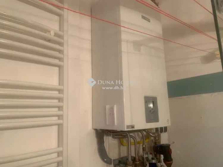 Kossuth Ter Kozeli 2 Szobas 77 nm-es Lakas Elado