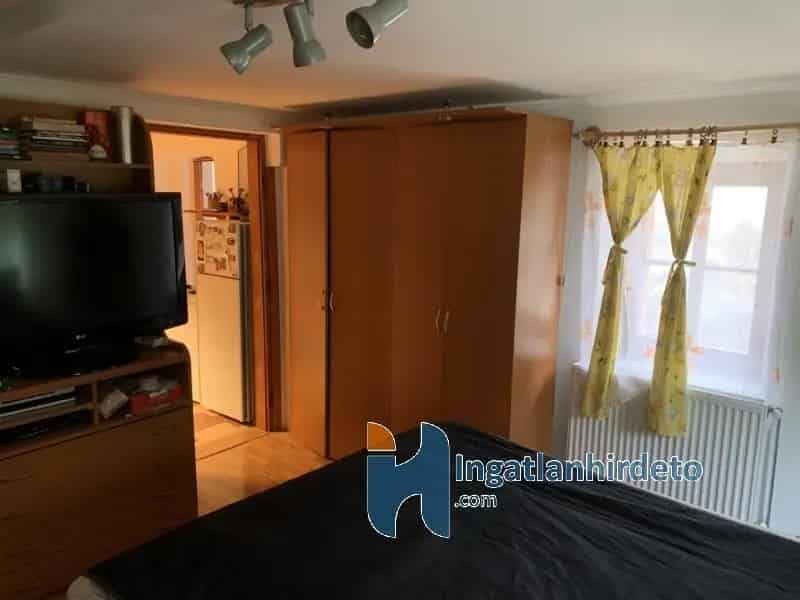 70m2-es Felújított Ház 300m2 Telekkel - Csendes Környék
