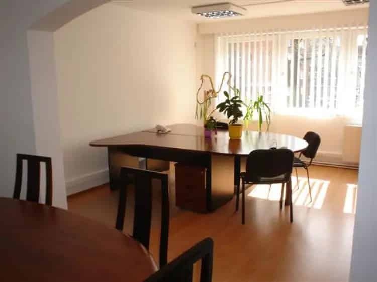 Eladó Irodaépület Budapest II kerületben 305m2 16 szoba