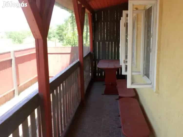 Sarudi 49 nm-es Parasztház Eladó - Felújított, Tisza-tó Partján