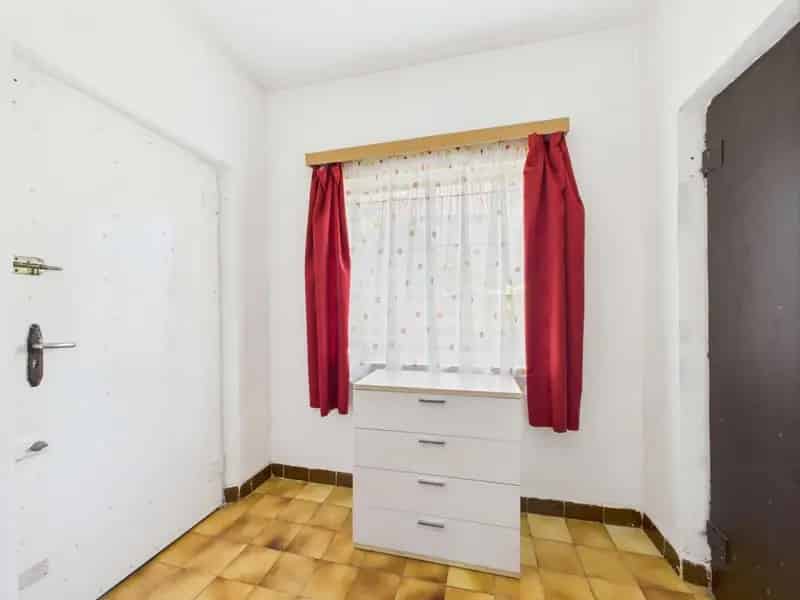 Pécs Újhegy 150 nm-es 5 szobás családi ház eladó