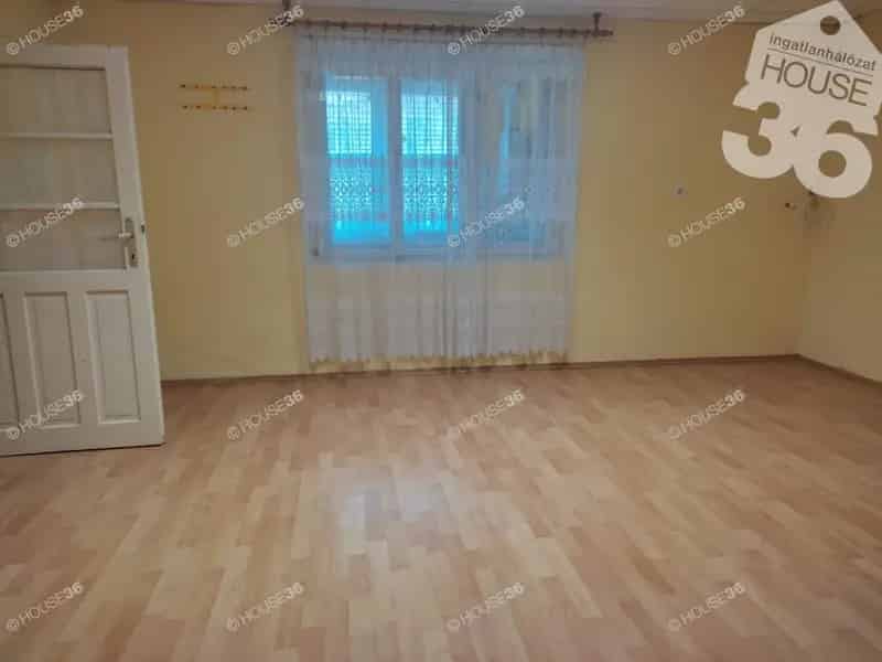 85 m2-es 3 szobás házrész eladó Kiskunfélegyházán