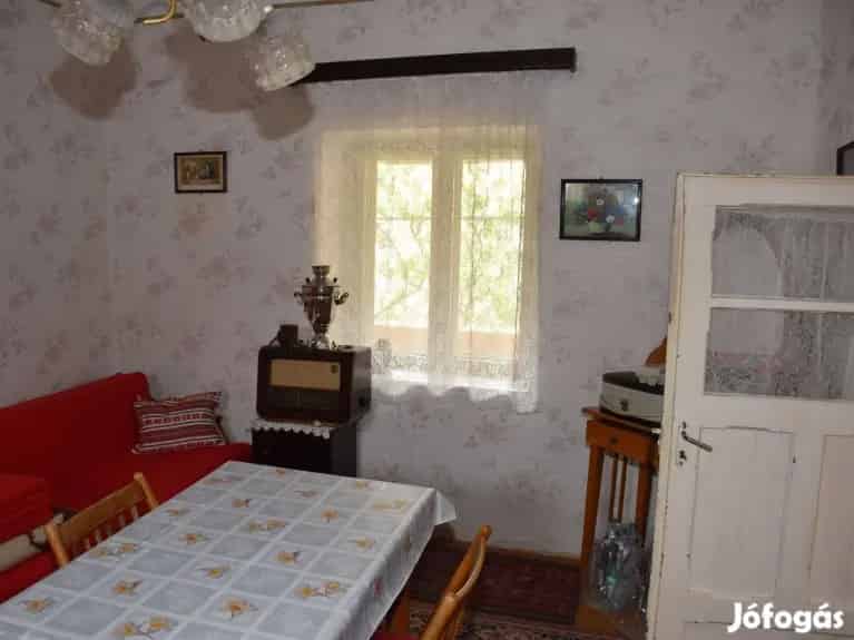 Törökszentmiklós Központhoz Közeli 3 Szobás Családi Ház Eladó