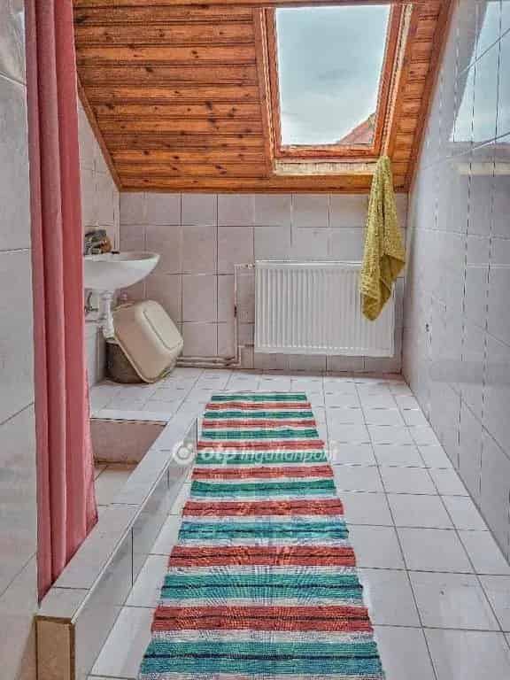 Gárdonyi 240nm-es családi ház eladó két lakássá alakítható