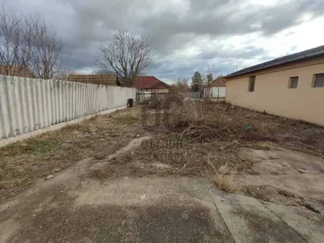 Poroszlói eladó telek 315 nm - üzleti befektetés