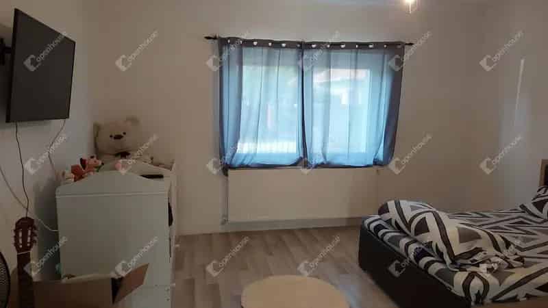 Békéscsaba családi ház eladó 100m2 768m2 telekkel felújított
