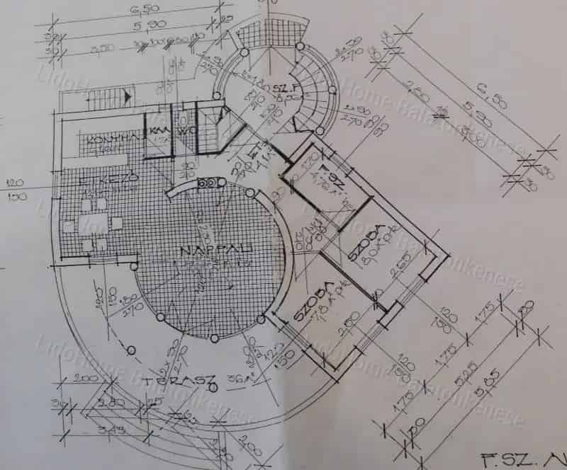 Balatonkenesei családi ház eladó - 250 m2 - medence - jakuzzi - Balaton panoráma