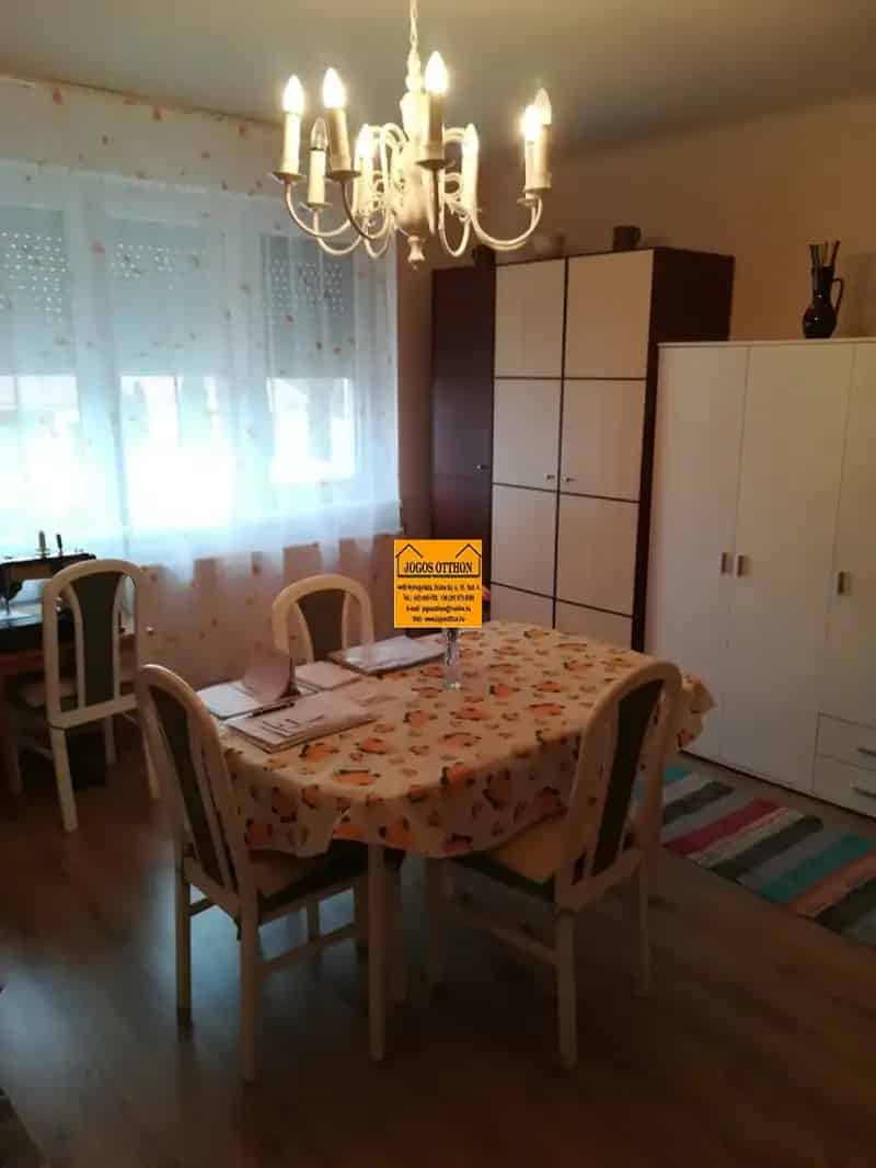 Eladó 2 szobás tégla lakás garázzsal Nyíregyháza Malomkertben