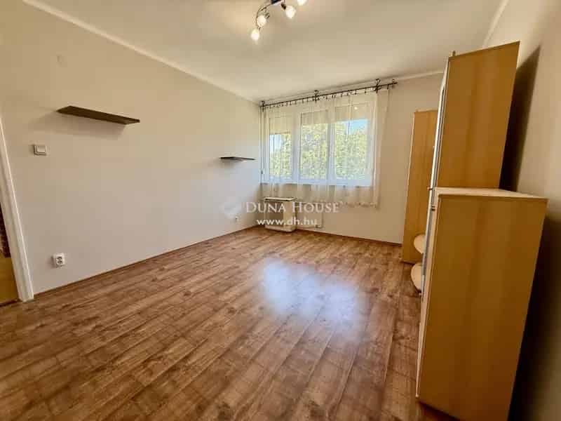 Landorhegy 2 szobás lakás eladó - Zöldövezet, alacsony rezsi